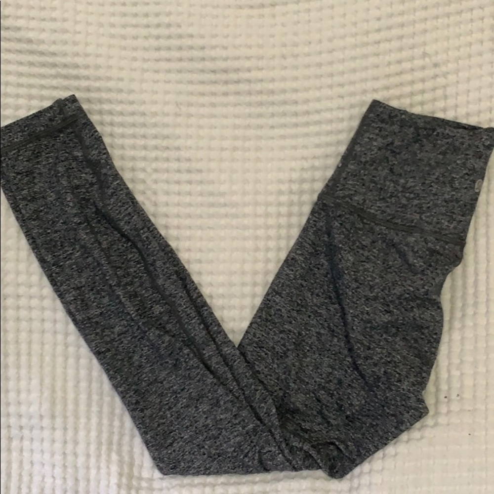lululemon 7/8 wunder under leggings!
